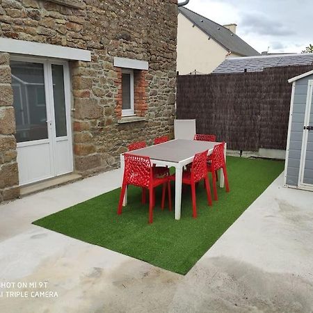 Ferienwohnung Gite Au Coeur De La Baie Du Mont-Saint-Michel Baguer-Pican Exterior foto